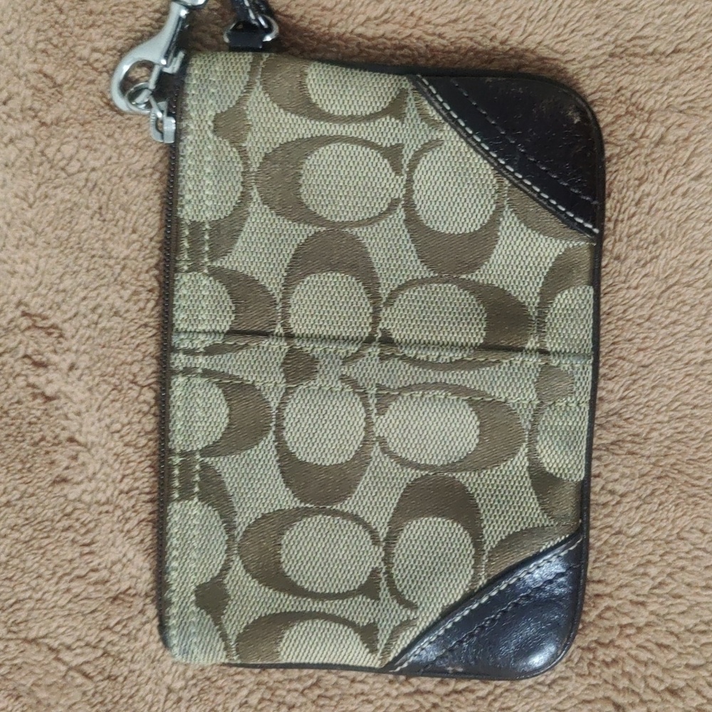 Coach • Tan & Brown Signature Wristlet • Zip Top • Like New